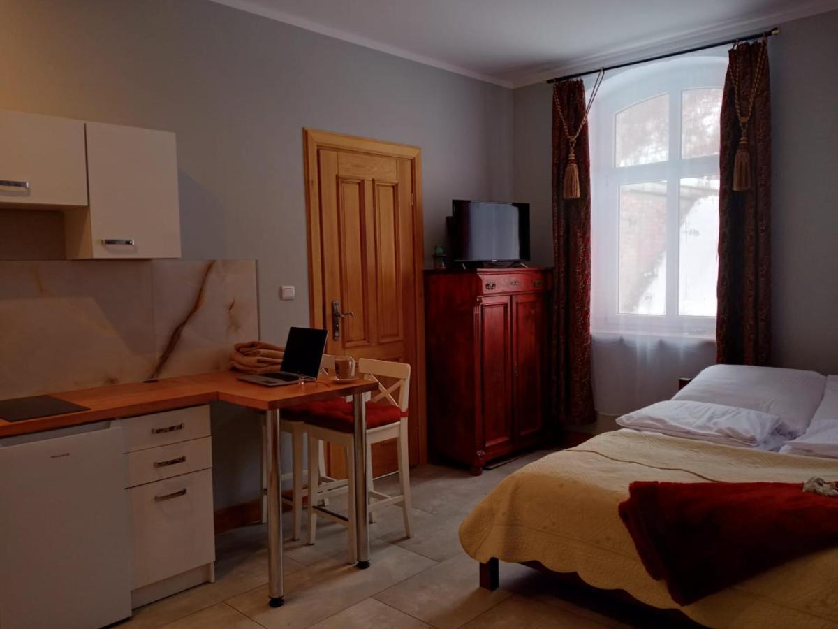 Sunny Bear Bed & Breakfast يلينيا غورا المظهر الخارجي الصورة