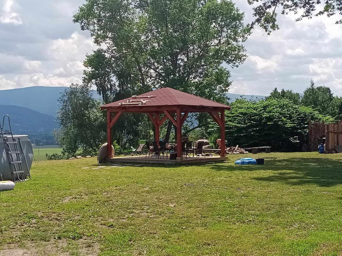 Sunny Bear Bed & Breakfast يلينيا غورا المظهر الخارجي الصورة
